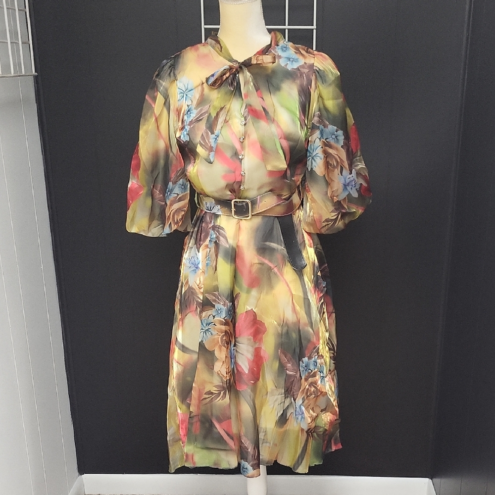 NWT, Vintage-Inspired Floral Tie-Neck Dress in Multi-Color, LARGE